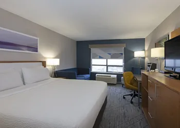 Holiday Inn Express Kamloops by IHG hotel thumbnail 6