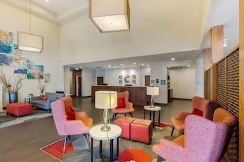 Comfort Suites Loveland hotel thumbnail 4