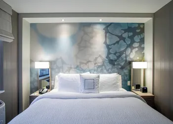 Courtyard by Marriott New York Queens/Fresh Meadows hotel thumbnail 3