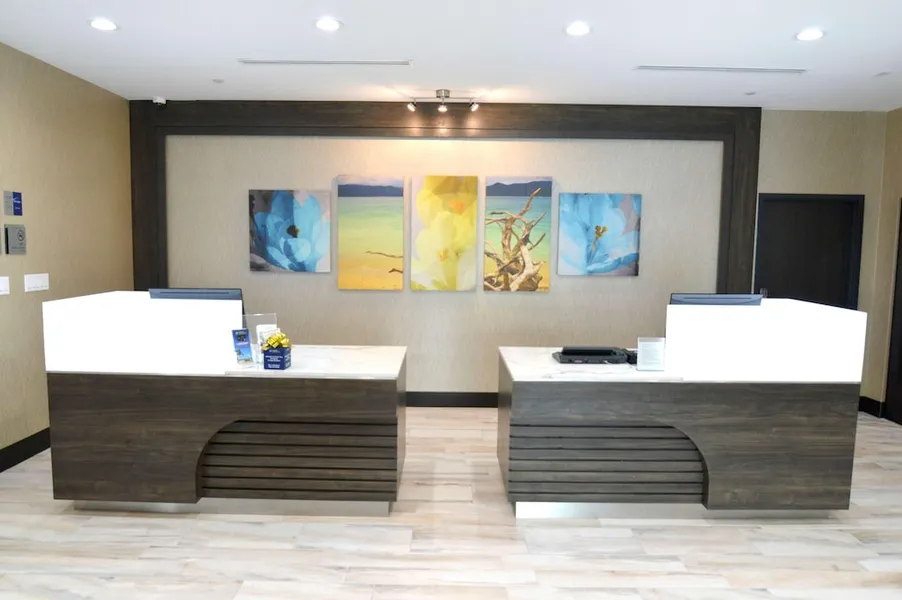 Holiday Inn Express And Suites Pasadena Houston Southeast by IHG hotel detail image 2