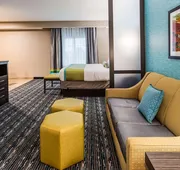Holiday Inn Express And Suites Pasadena Houston Southeast by IHG hotel detail image 7