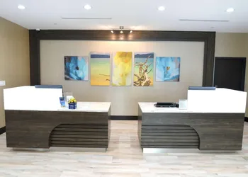 Holiday Inn Express And Suites Pasadena Houston Southeast by IHG hotel thumbnail 2