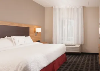 TownePlace Suites Charleston Airport/Convention Center hotel thumbnail 5