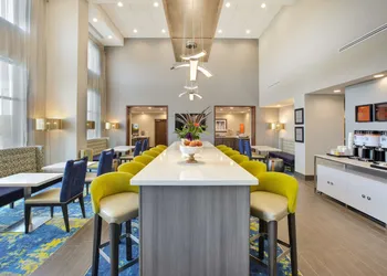 Hampton Inn & Suites Southwest/Sioux Falls hotel thumbnail 2