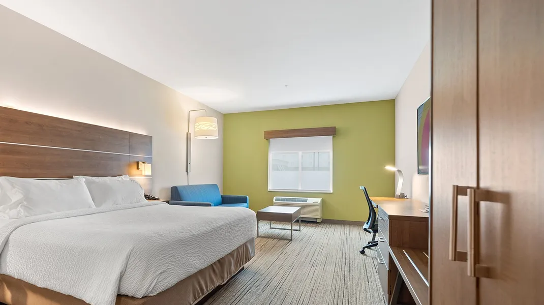 Holiday Inn Express & Suites Macon North by IHG hotel detail image 6