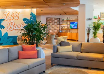 Hyatt Centric Waikiki Beach hotel thumbnail 3