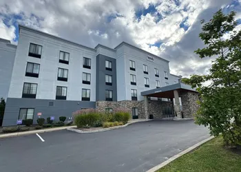 Spark by Hilton Erie hotel thumbnail 7