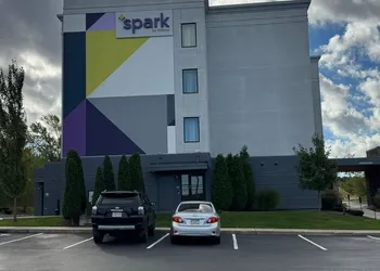 Spark by Hilton Erie hotel thumbnail 8