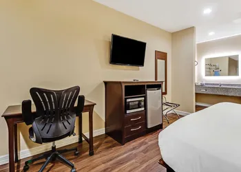 Americas Best Value Inn Houston at FM 529 hotel thumbnail 6