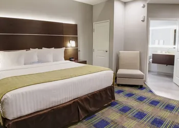 Days Inn & Suites by Wyndham Port Arthur hotel thumbnail 4