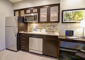 Days Inn & Suites by Wyndham Port Arthur hotel thumbnail 5