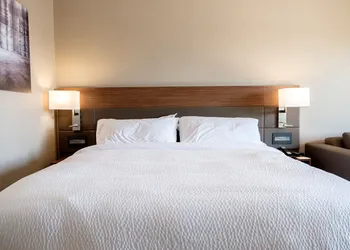 AC Hotel by Marriott Cincinnati at The Banks hotel thumbnail 7