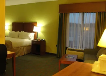 Holiday Inn Express Hotel & Suites Atlanta East - Lithonia by IHG hotel thumbnail 2