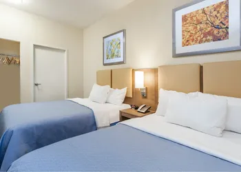 Days Inn by Wyndham Brooklyn Crown Heights hotel thumbnail 3