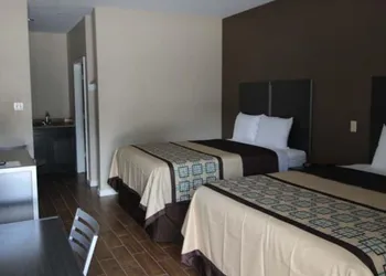 Scottish Inn & Suites hotel thumbnail 3