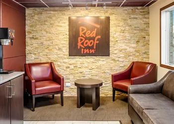 Red Roof Inn Chicago - Alsip hotel thumbnail 2