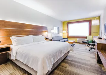 Holiday Inn Express & Suites West Edmonton - Mall Area by IHG hotel thumbnail 3