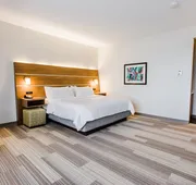 Holiday Inn Express & Suites West Edmonton - Mall Area by IHG hotel detail image 4