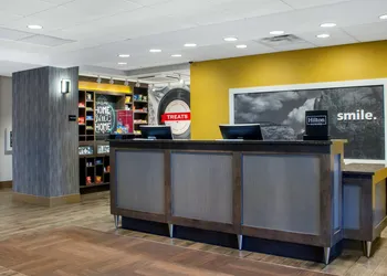 Hampton Inn Parker hotel thumbnail 8
