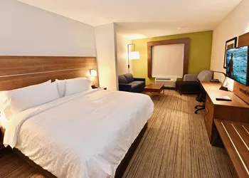 Holiday Inn Express & Suites Perryville by IHG hotel thumbnail 2