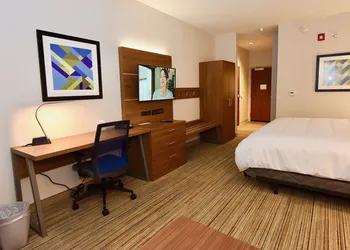 Holiday Inn Express & Suites Perryville by IHG hotel thumbnail 6