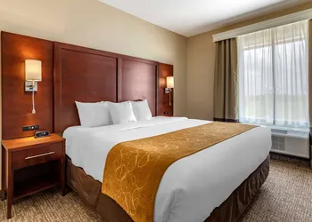 Comfort Suites Kyle hotel thumbnail 4