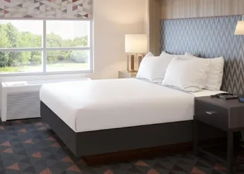 Holiday Inn Lexington - Hamburg by IHG hotel thumbnail 4