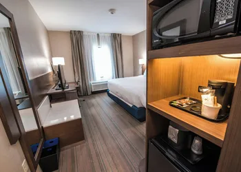 Fairfield Inn & Suites by Marriott Huntsville hotel thumbnail 8