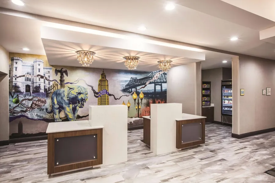 La Quinta Inn & Suites by Wyndham Baton Rouge - Port Allen hotel detail image 2