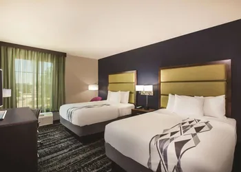 La Quinta Inn & Suites by Wyndham Baton Rouge - Port Allen hotel thumbnail 5