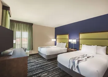 La Quinta Inn & Suites by Wyndham Baton Rouge - Port Allen hotel thumbnail 8