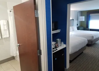 Holiday Inn Express & Suites Milledgeville by IHG hotel thumbnail 8