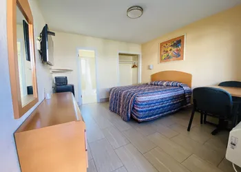 A1A Super Inn hotel thumbnail 4
