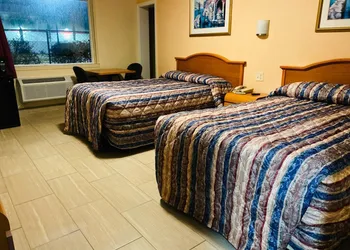 A1A Super Inn hotel thumbnail 8