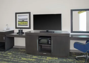 Hampton Inn & Suites Irvine-Orange County Airport hotel thumbnail 4