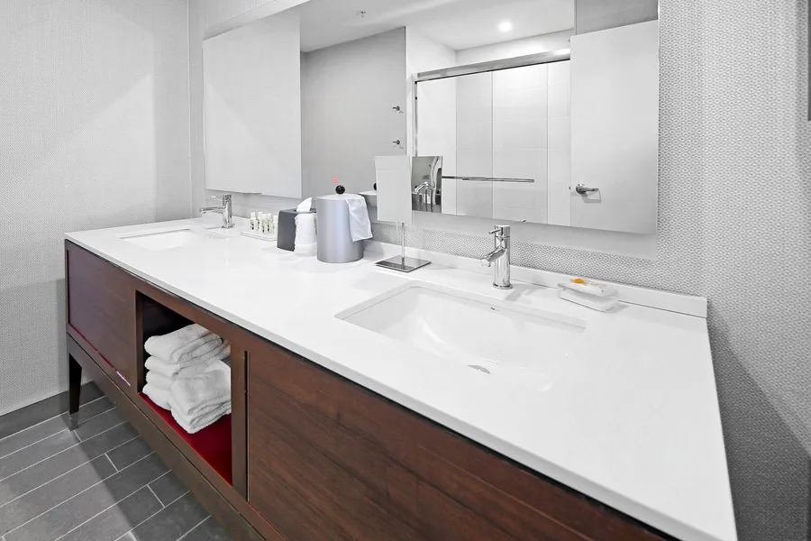Holiday Inn Hotel & Suites Calgary Airport North by IHG hotel detail image 6