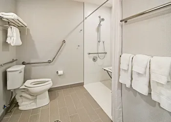 Holiday Inn Hotel & Suites Calgary Airport North by IHG hotel thumbnail 7