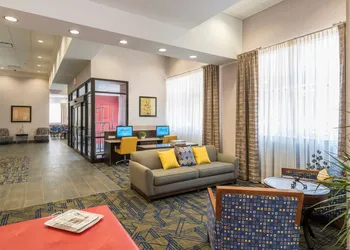 Hampton Inn & Suites Tulsa Downtown hotel thumbnail 3