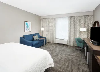 Hampton Inn Kennebunk Kennebunkport hotel thumbnail 8