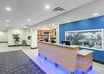 Hampton Inn Ozona hotel thumbnail 2