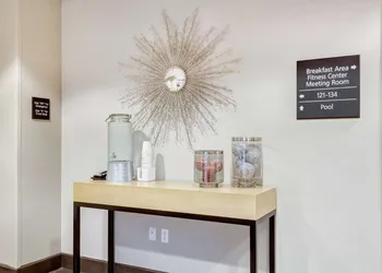 Hampton Inn St. Louis Wentzville hotel thumbnail 4