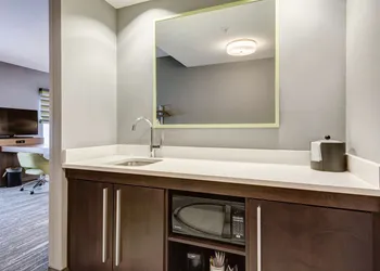 Hampton Inn St. Louis Wentzville hotel thumbnail 7