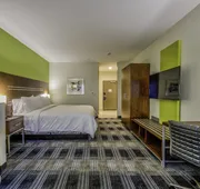 Holiday Inn Express & Suites Dallas NW - Farmers Branch by IHG hotel detail image 7