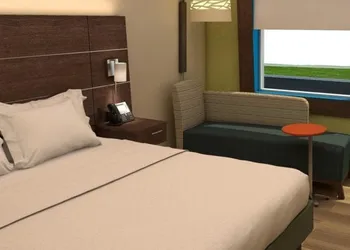 Holiday Inn Express & Suites Portland Airport - Cascade Stn by IHG hotel thumbnail 5