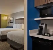 Holiday Inn Express & Suites Portland Airport - Cascade Stn by IHG hotel detail image 7