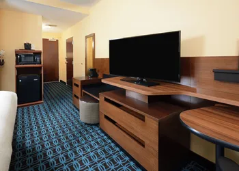 Fairfield Inn & Suites by Marriott Raleigh Capital Blvd./I-540 hotel thumbnail 6