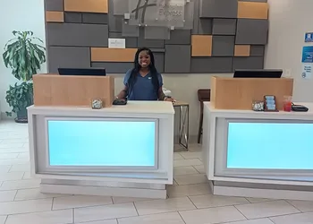 Holiday Inn Express & Suites Commerce by IHG hotel thumbnail 2