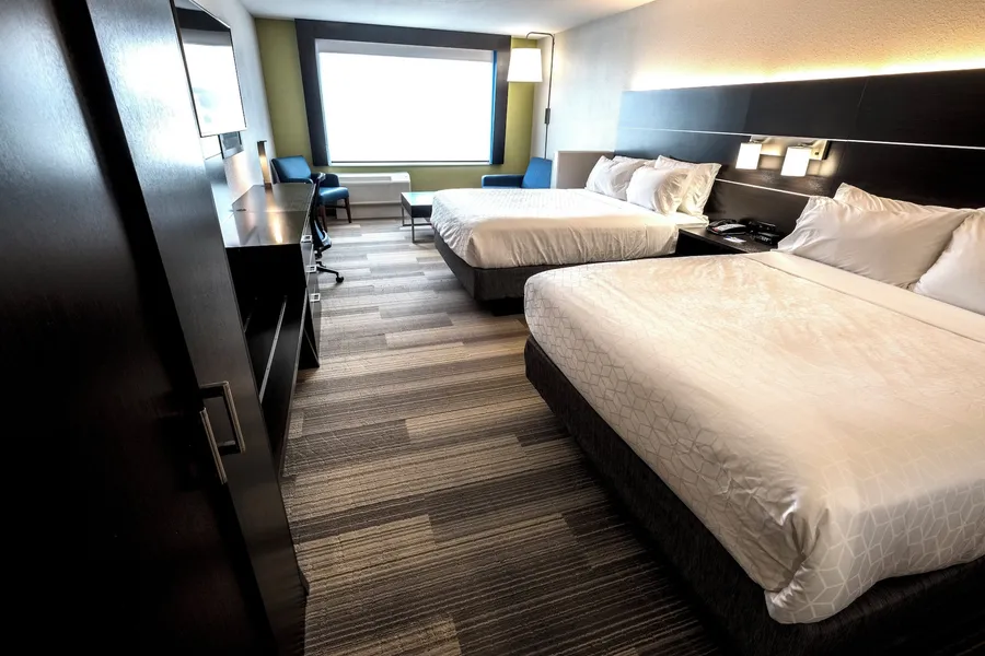 Holiday Inn Express & Suites Commerce by IHG hotel detail image 6