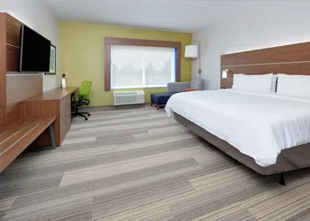 Holiday Inn Express & Suites Dallas NW HWY - Love Field by IHG hotel thumbnail 2
