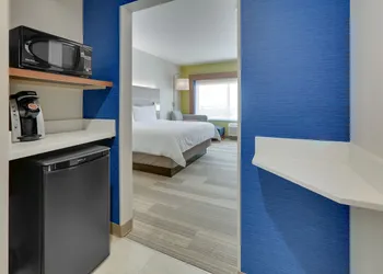 Holiday Inn Express & Suites Dallas NW HWY - Love Field by IHG hotel thumbnail 7